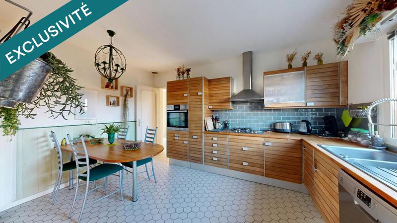 Maison - 128 m² - 7 pièces