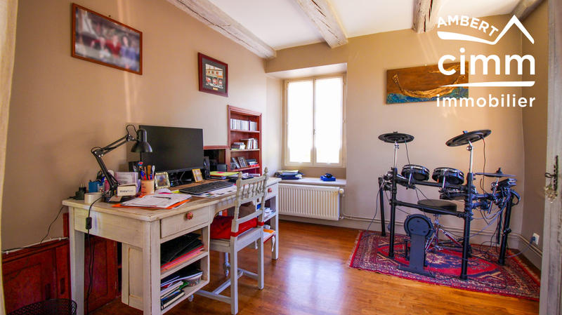 Maison - 208 m² - 8 pièces