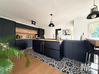 Maison ancienne - 247 m² - 7 pièces