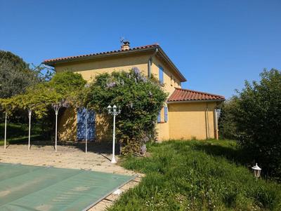 Maison - 142 m² - 5 pièces