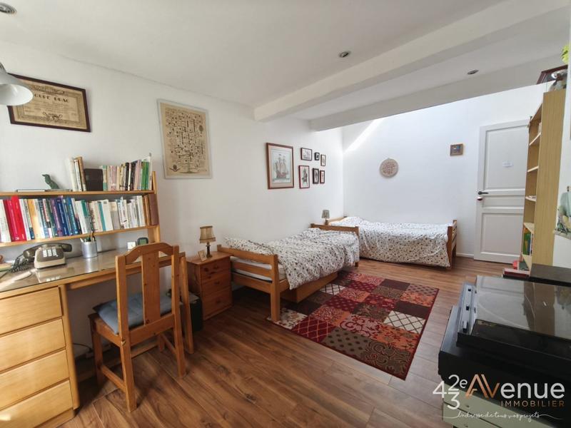 Appartement - 208 m² - 5 pièces