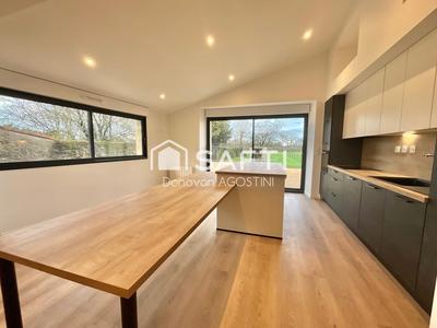 Maison - 137 m² - 7 pièces