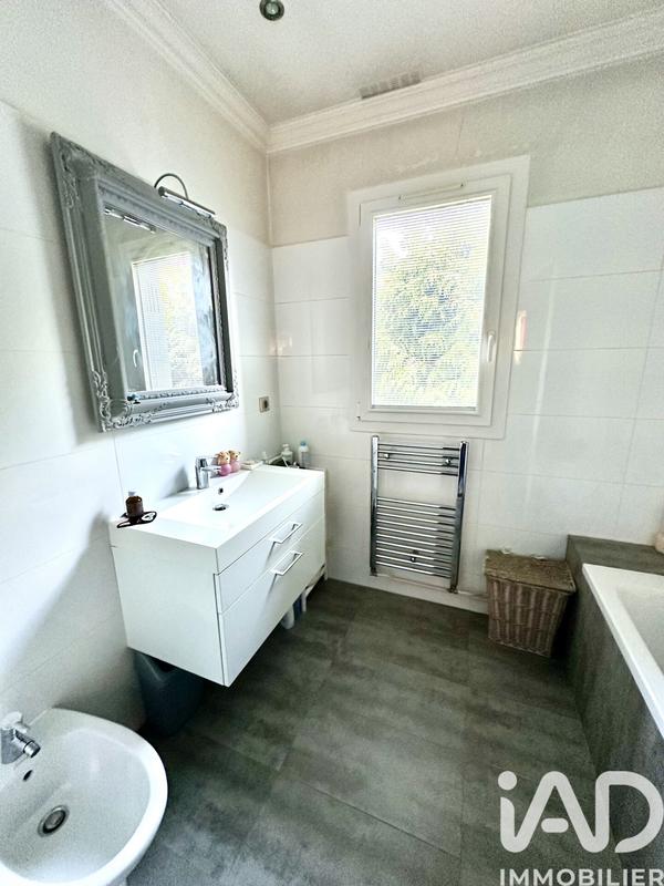 Maison - 200 m² - 6 pièces