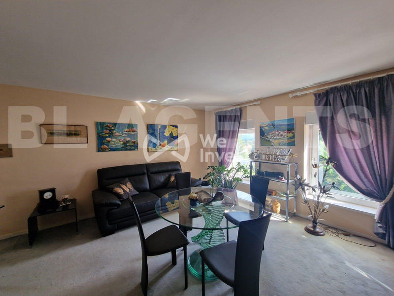 Maison - 380 m² - 9 pièces