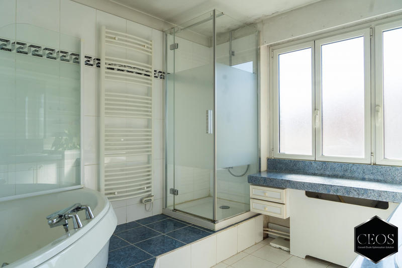 Maison ancienne - 272 m² - 14 pièces