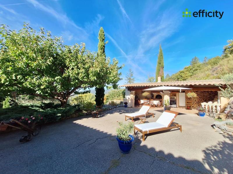 Villa - 168 m² - 6 pièces