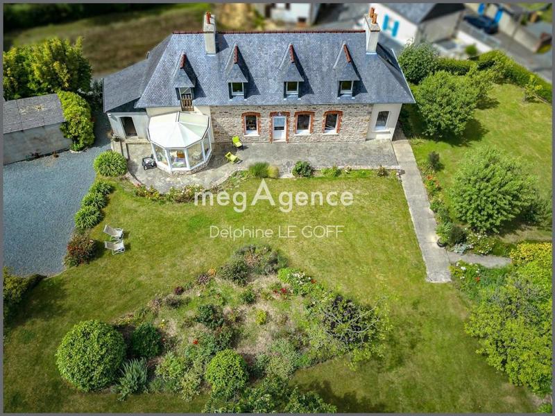 Maison - 140 m² - 7 pièces