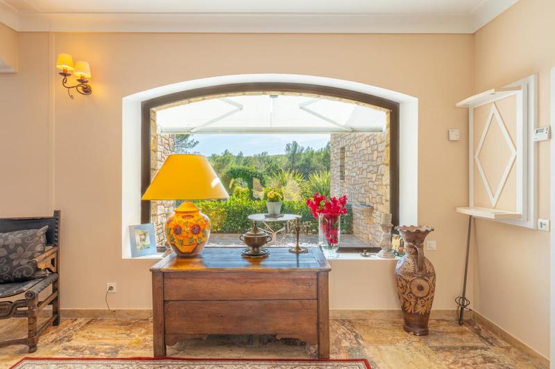 Villa - 300 m² - 8 pièces