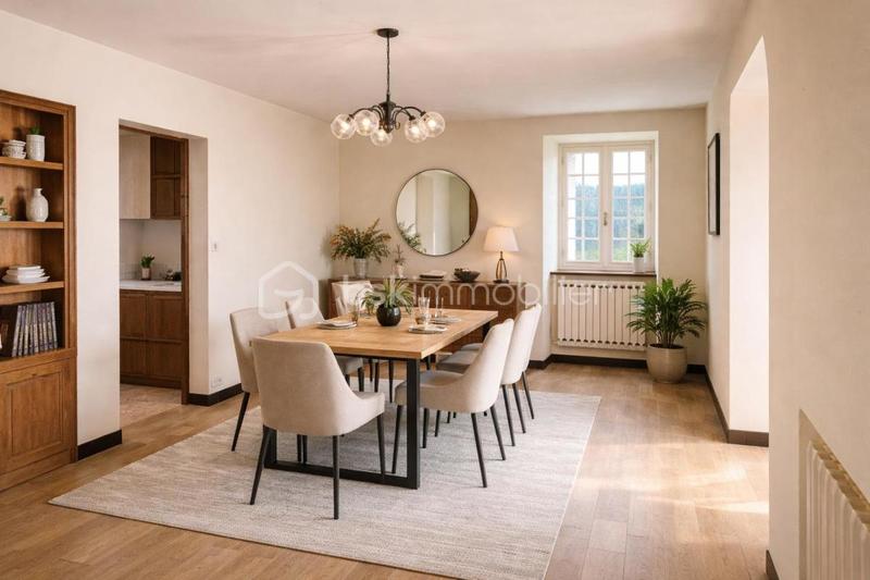 Demeure - 93 m² - 7 pièces