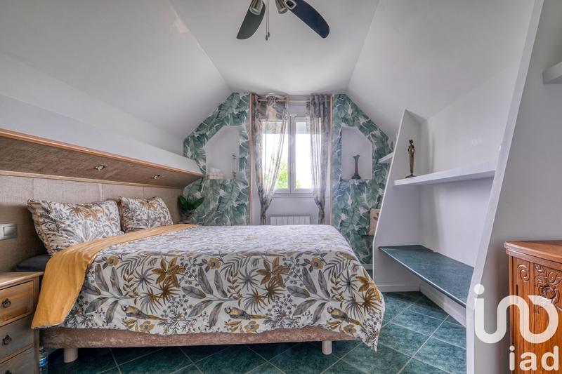 Maison - 218 m² - 8 pièces