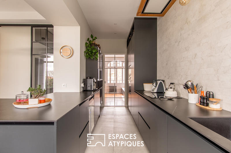 Maison - 270 m² - 9 pièces