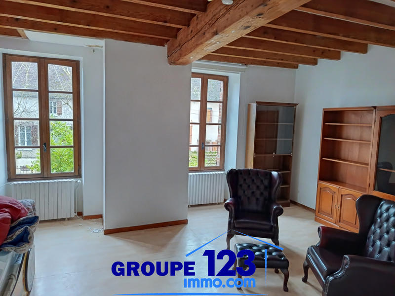 Maison - 289 m² - 9 pièces