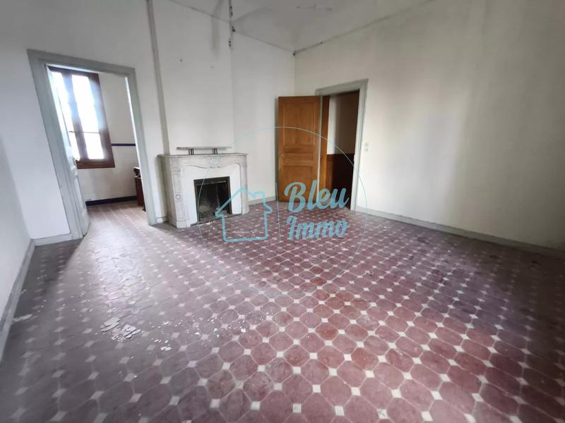 Appartement - 80 m² - 5 pièces