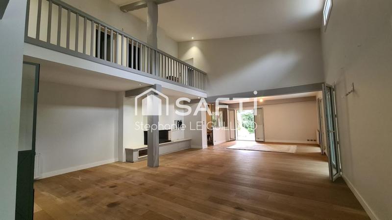 Villa - 348 m² - 6 pièces