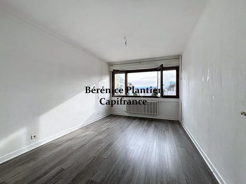 Appartement - 80 m² - 3 pièces