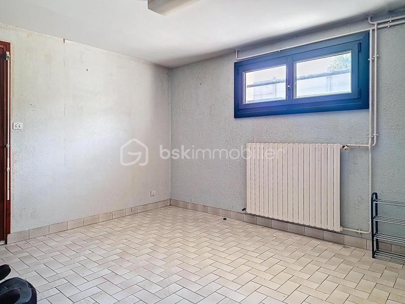 Maison traditionnelle - 180 m² - 8 pièces