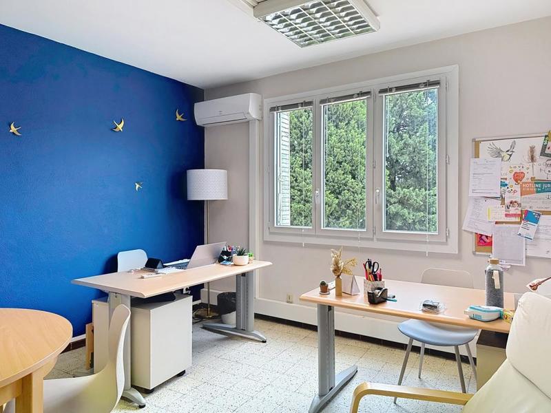 Bureau - 175 m² - 8 pièces