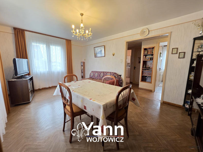 Maison - 96 m² - 5 pièces