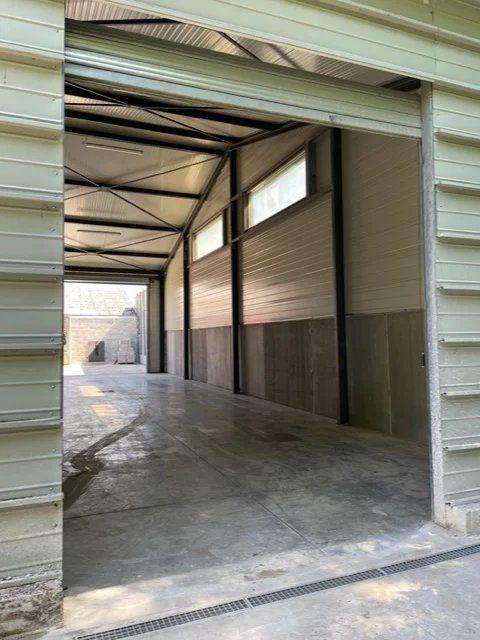 Bureau - 145 m² - 1 pièce