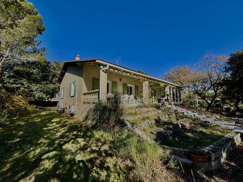 Villa - 150 m² - 5 pièces