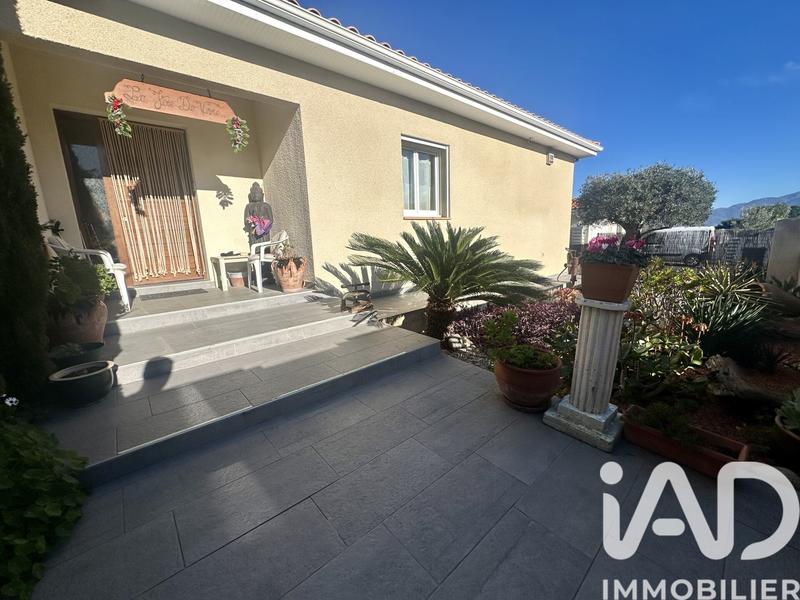 Maison - 210 m² - 5 pièces