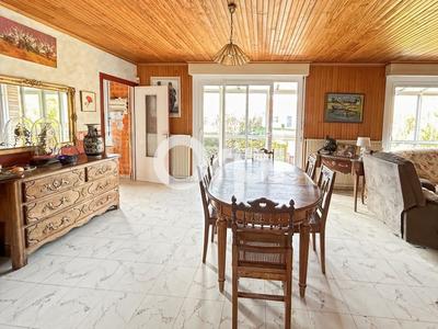 Maison - 172 m² - 5 pièces