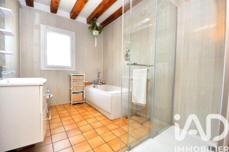 Maison - 180 m² - 7 pièces