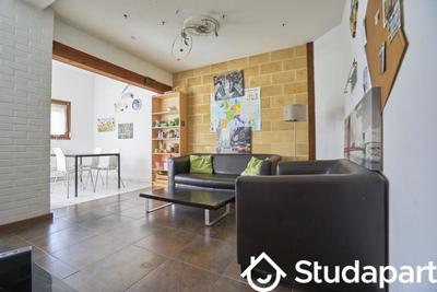 Chambre - 13 m² - 1 pièce