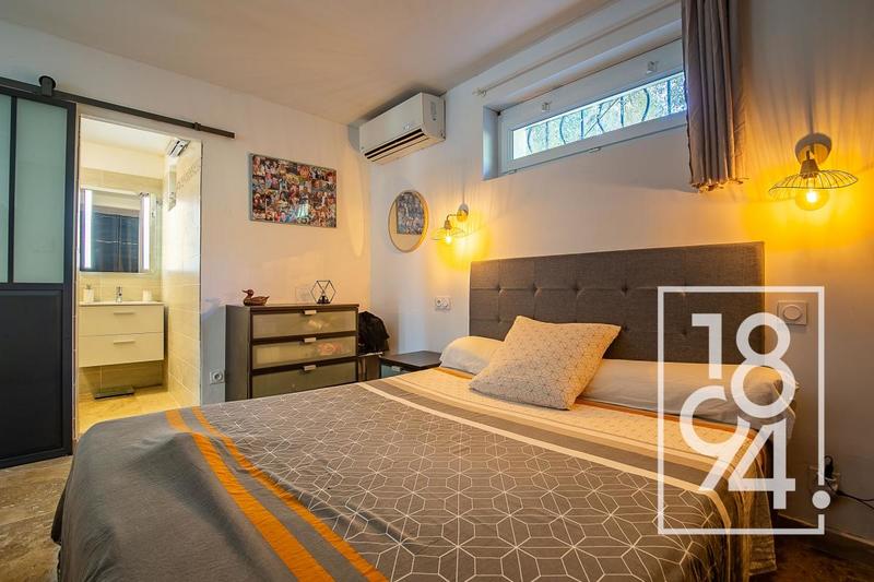 Maison - 385 m² - 6 pièces