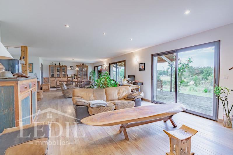 Maison - 180 m² - 4 pièces