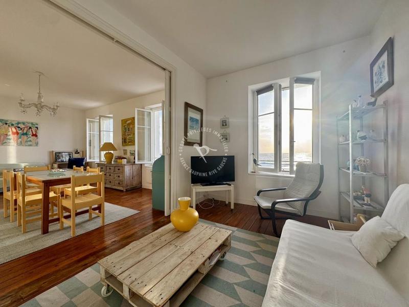 Appartement - 134 m² - 6 pièces