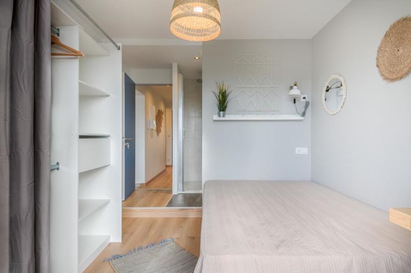 Appartement - 95 m² - 6 pièces