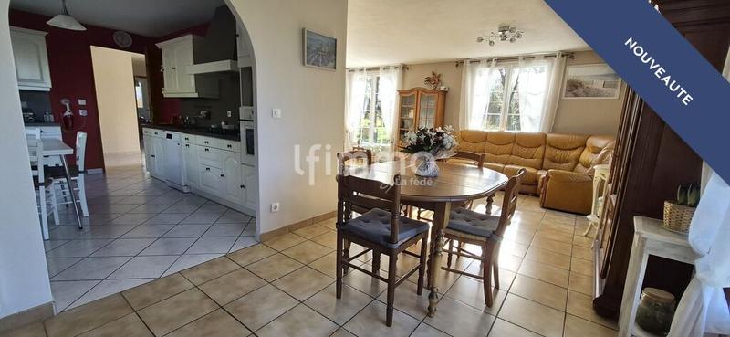 Maison - 212 m² - 8 pièces