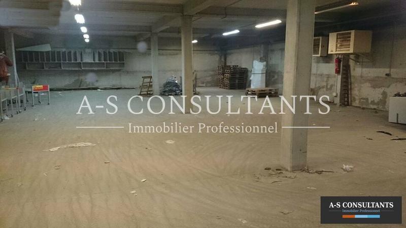 Entrepôt - 1 500 m²