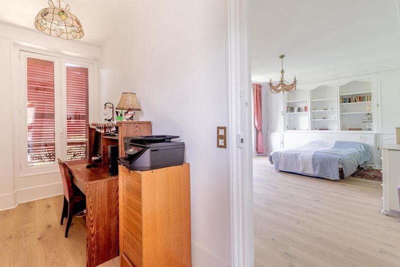 Maison bourgeoise - 255 m² - 9 pièces