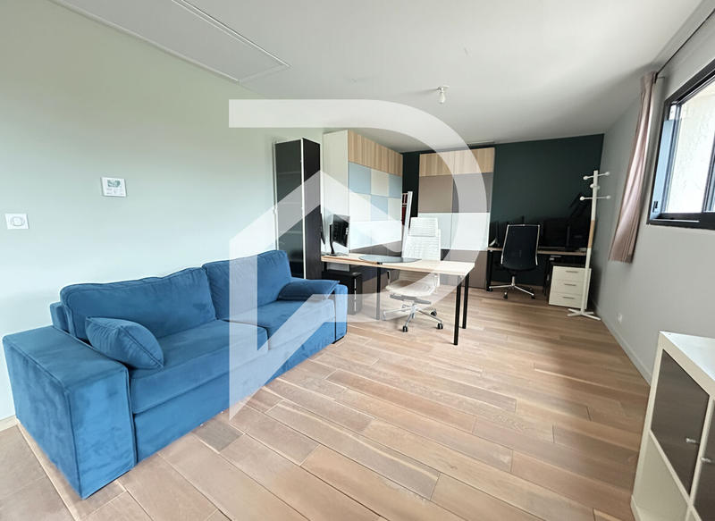 Maison - 231 m² - 5 pièces