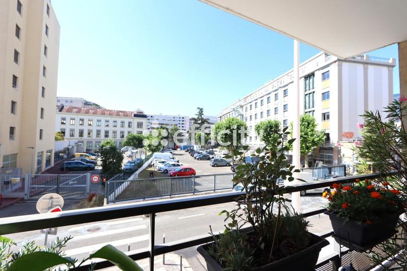 Appartement - 87 m² - 4 pièces