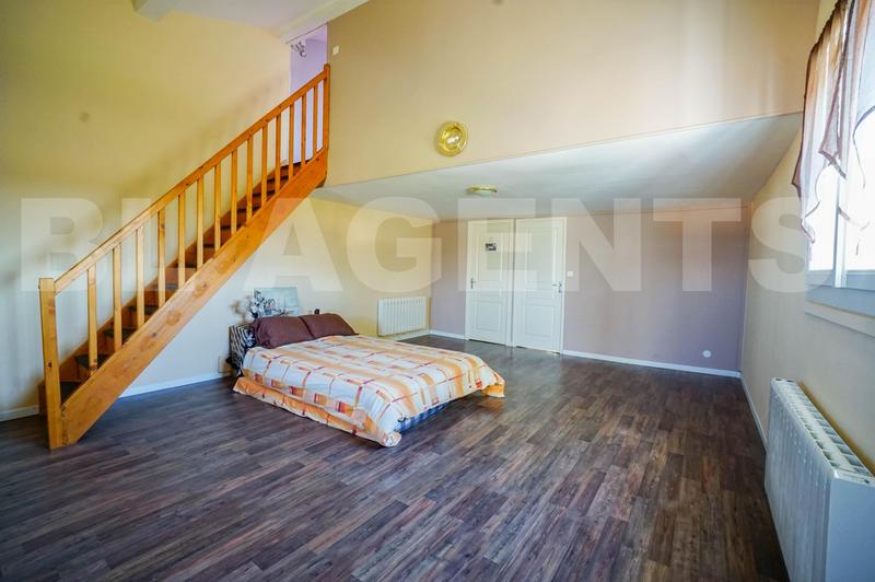 Villa - 180 m² - 7 pièces