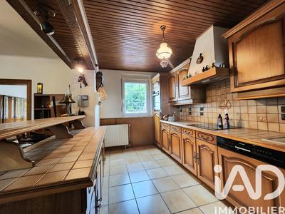 Maison - 212 m² - 8 pièces
