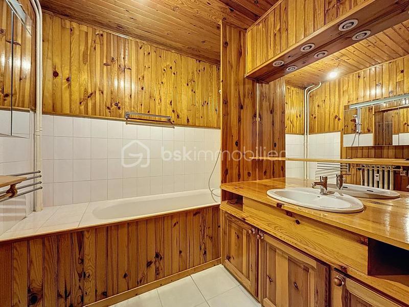 Appartement - 80 m² - 4 pièces