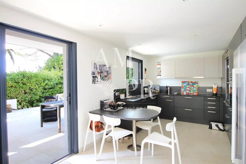 Villa - 233 m² - 7 pièces