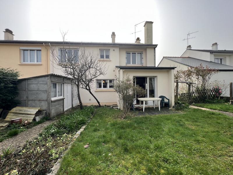 Maison - 92 m² - 5 pièces