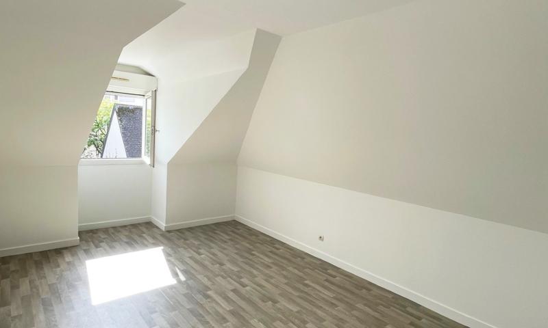 Appartement - 104 m² - 5 pièces