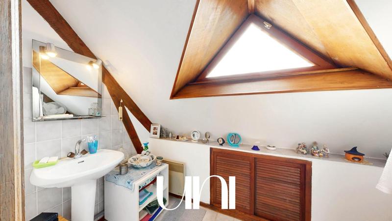 Maison - 147 m² - 7 pièces