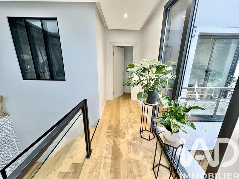 Maison - 190 m² - 6 pièces