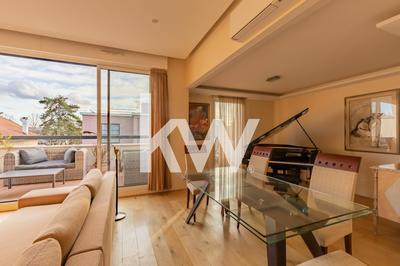 Appartement - 90 m² - 4 pièces