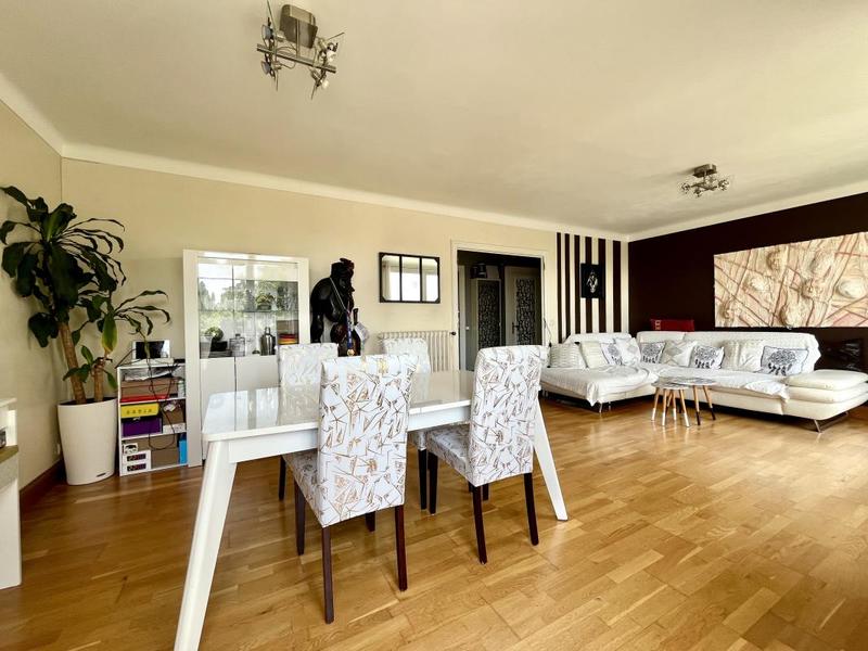 Appartement - 72 m² - 3 pièces