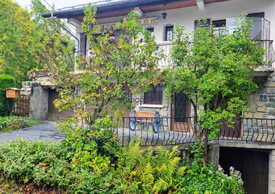 Maison traditionnelle - 121 m² - 9 pièces