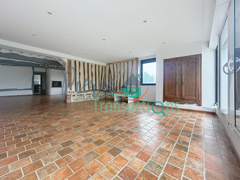 Maison - 235 m² - 7 pièces