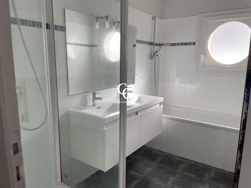 Appartement - 106 m² - 4 pièces